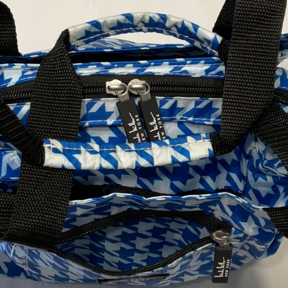 Nicole Miller New York Insulated Lunch Tote with Outside Open Pockets - Picture 3 of 4